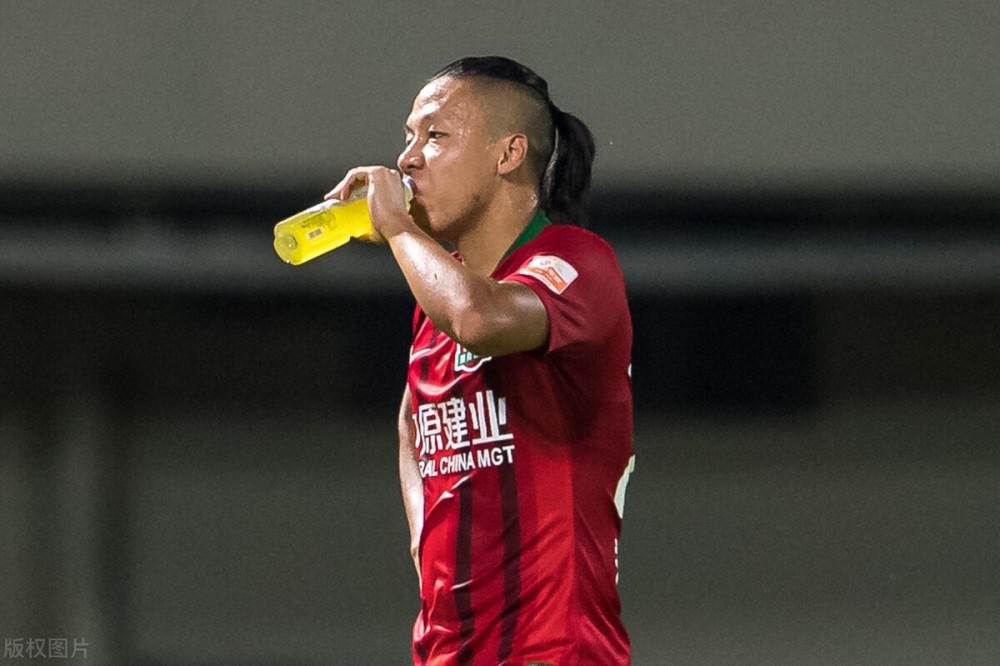 包含中超加时末段走向成谜；勒沃库森远射贴柱；信心回归；高层口径保持一致的词条